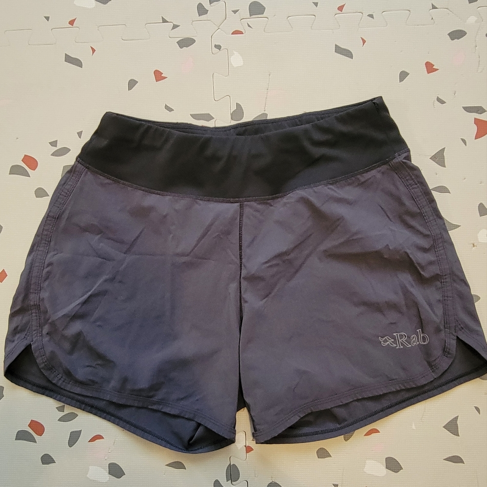 Running Short by Rab
